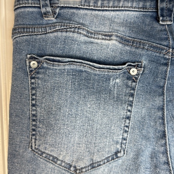 Wit & Wisdom Bermuda Jeans Distressed Shorts Sz 8 - Picture 7 of 12